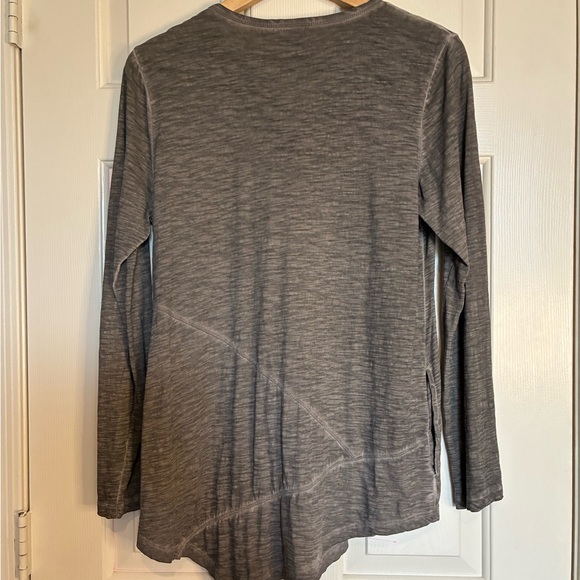 LOGO by Lori Goldstein Charcoal Long Sleeve Top With Pockets - Picture 5 of 9